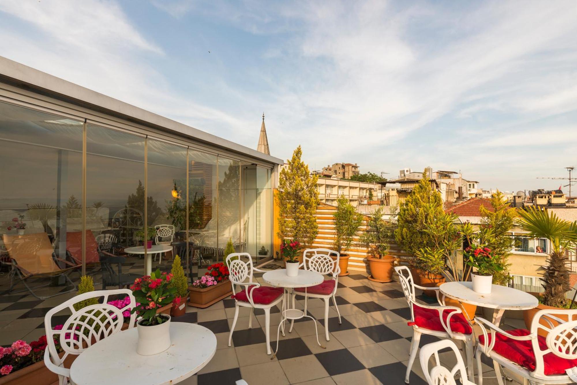 Istanbul Amedros Home Buitenkant foto